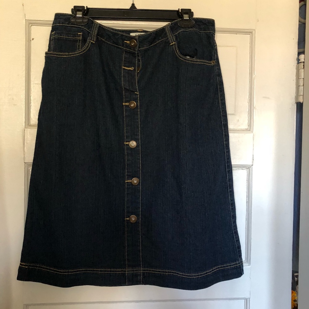CATO denim  jean button down skirt size 12 (L-25in